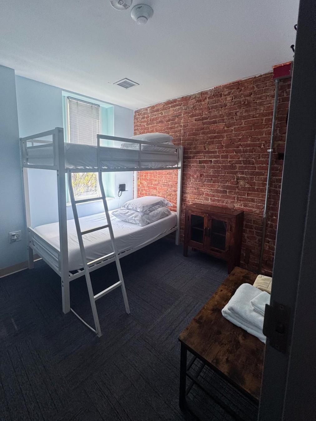 וושינגטון U Street Capsule Hostel מראה חיצוני תמונה