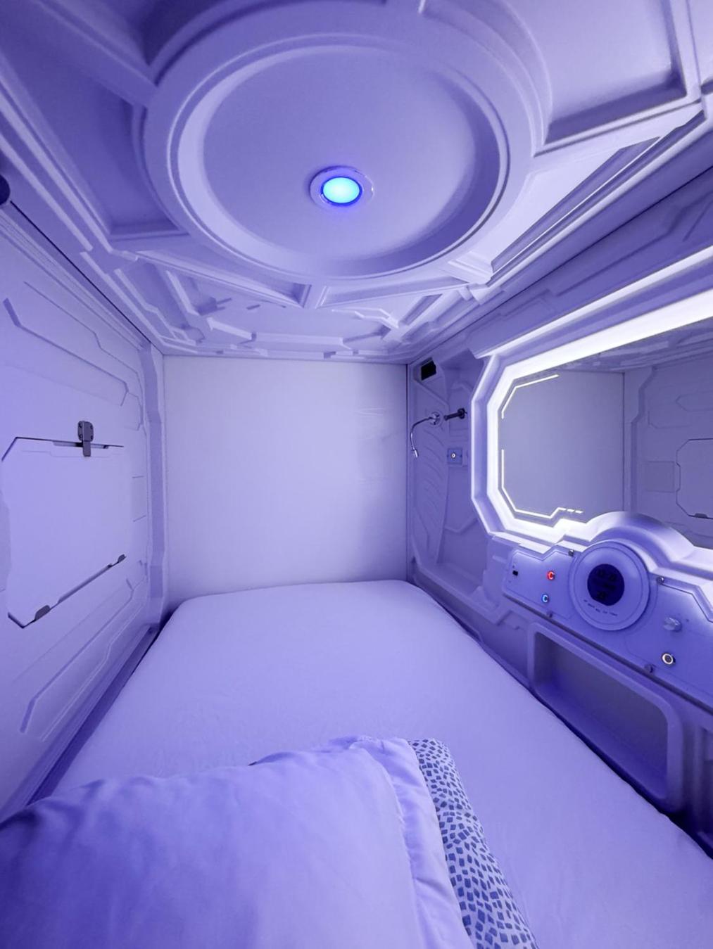 וושינגטון U Street Capsule Hostel מראה חיצוני תמונה